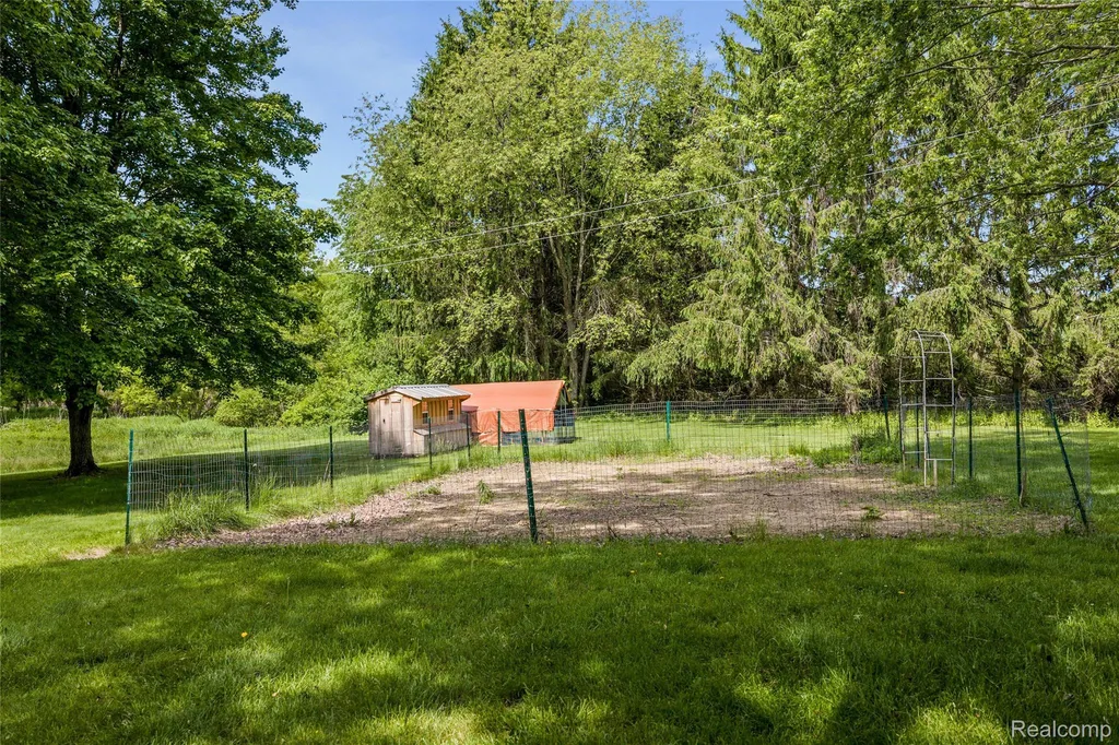 3750 Old Homestead Drive Oceola Township MI 48855
