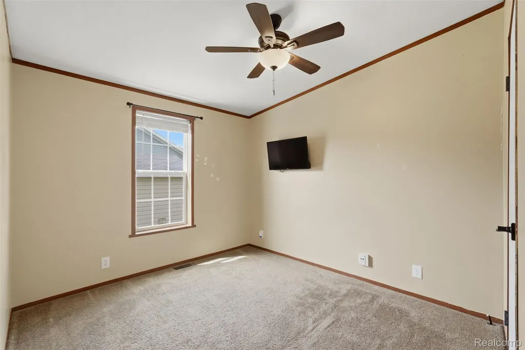 11006 Wood Run Circle Green Oak Township MI 48178