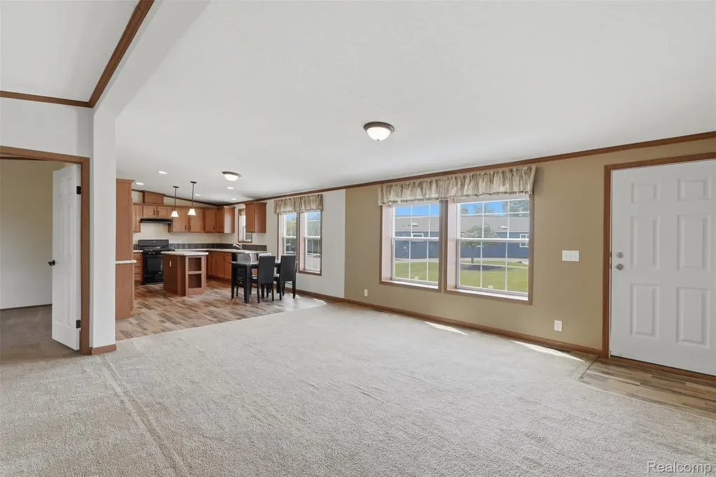 11006 Wood Run Circle Green Oak Township MI 48178