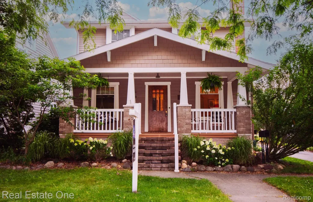 410 W 4th Street Rochester City MI 48307