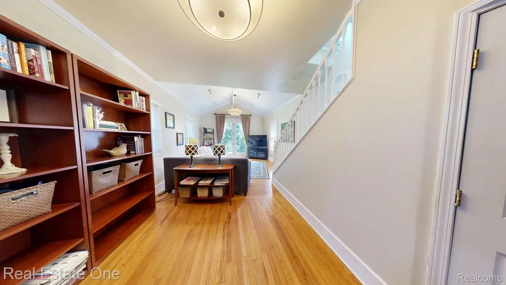 410 W 4th Street Rochester City MI 48307