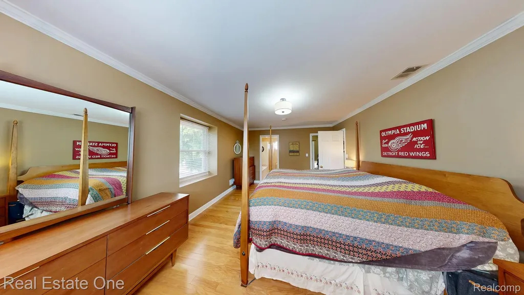 410 W 4th Street Rochester City MI 48307