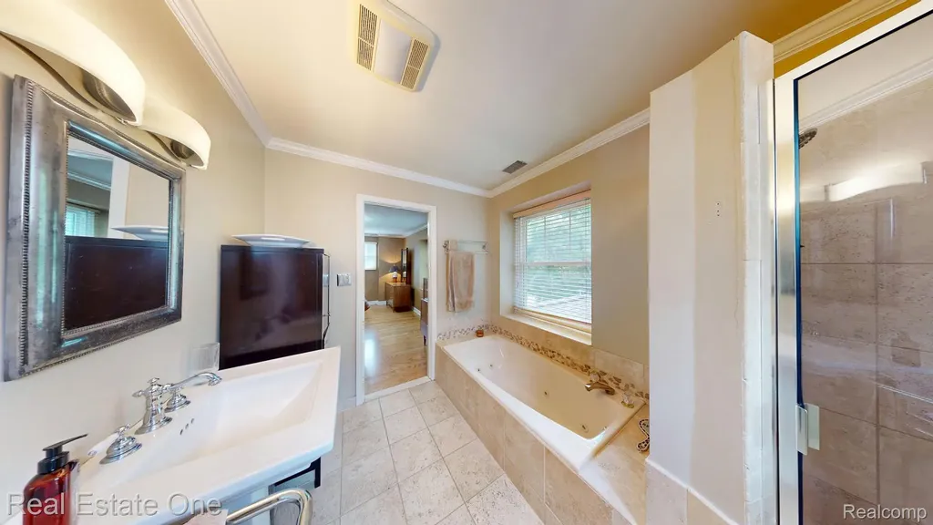 410 W 4th Street Rochester City MI 48307
