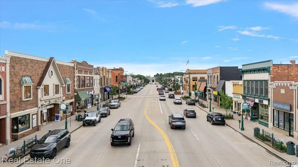 410 W 4th Street Rochester City MI 48307