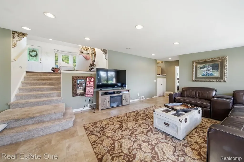 8080 Pine Ranch Drive Brighton Township MI 48114