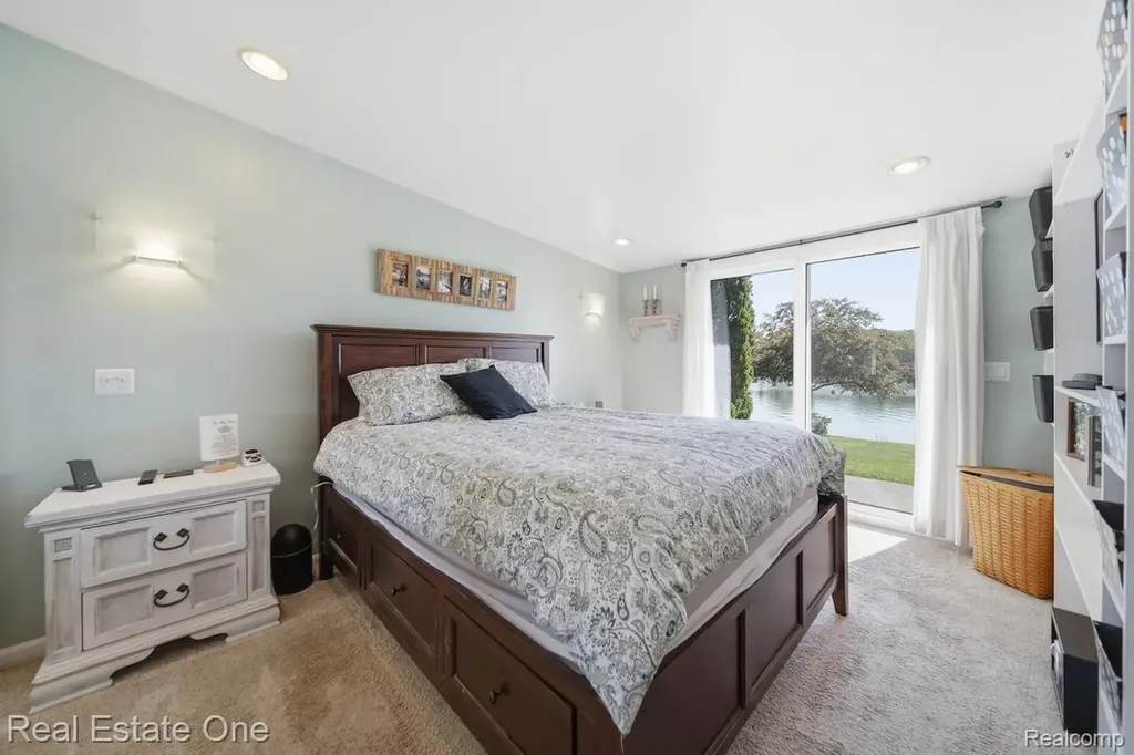 8080 Pine Ranch Drive Brighton Township MI 48114