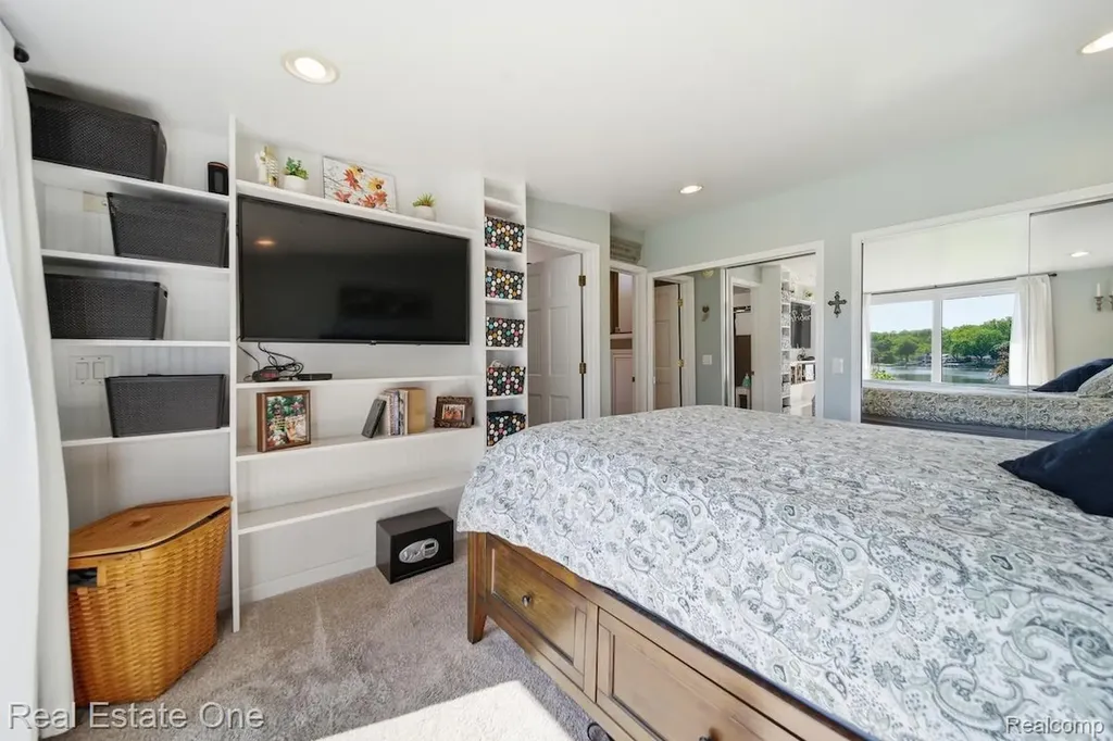8080 Pine Ranch Drive Brighton Township MI 48114