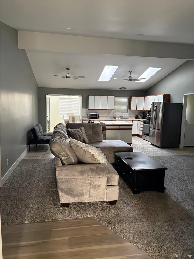 35050 Newport Court New Baltimore City MI 48047