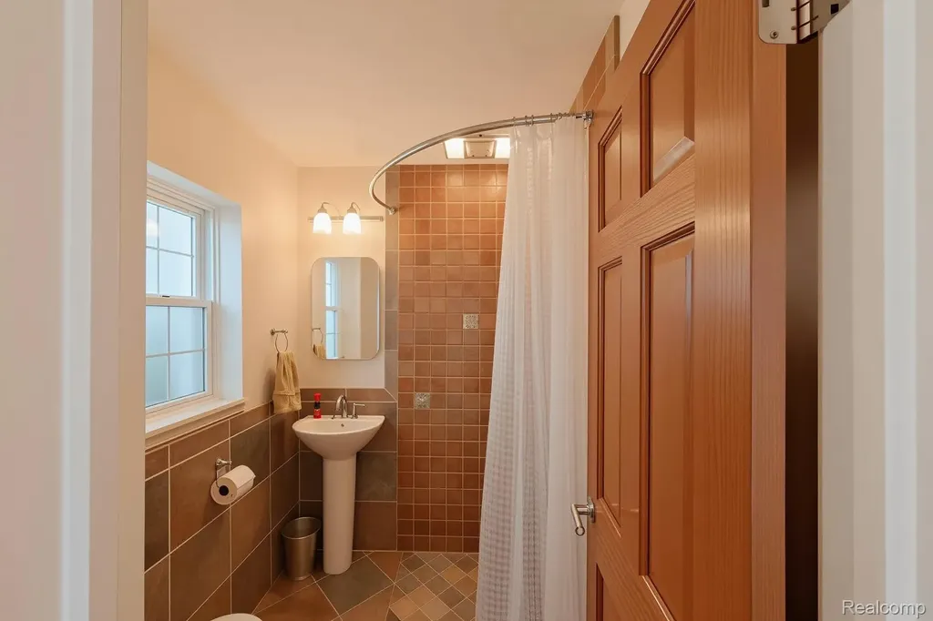 9619 Portage Lake Avenue Dexter Township MI 48169