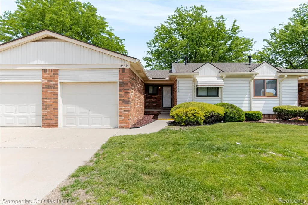 28644 Imperial Drive Warren City MI 48093