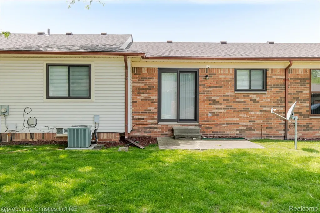 28644 Imperial Drive Warren City MI 48093