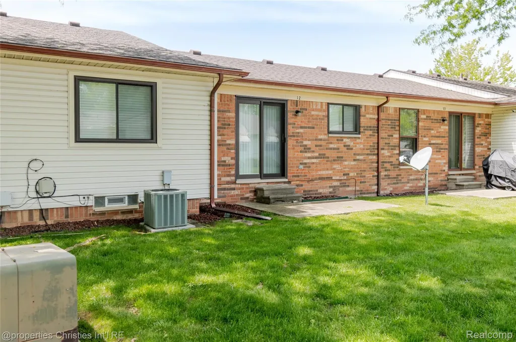 28644 Imperial Drive Warren City MI 48093
