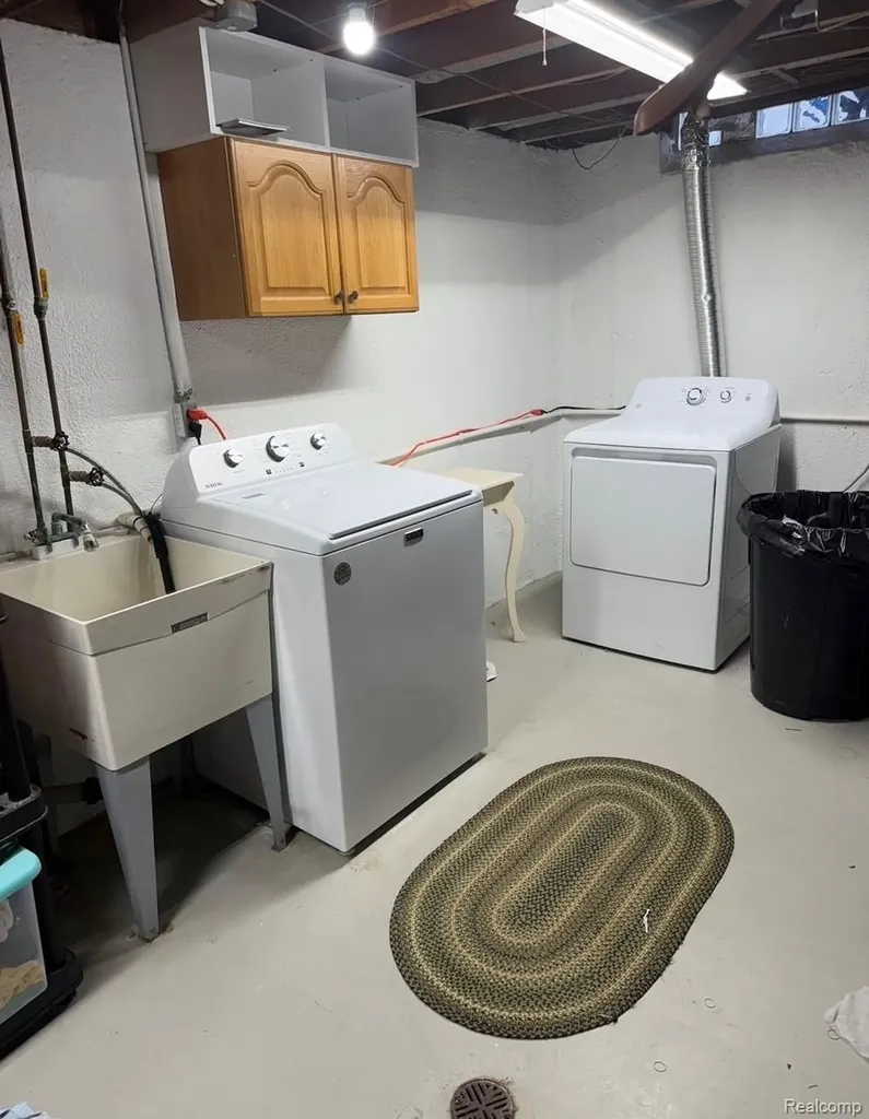 33453 Groth Drive Sterling Heights City MI 48312