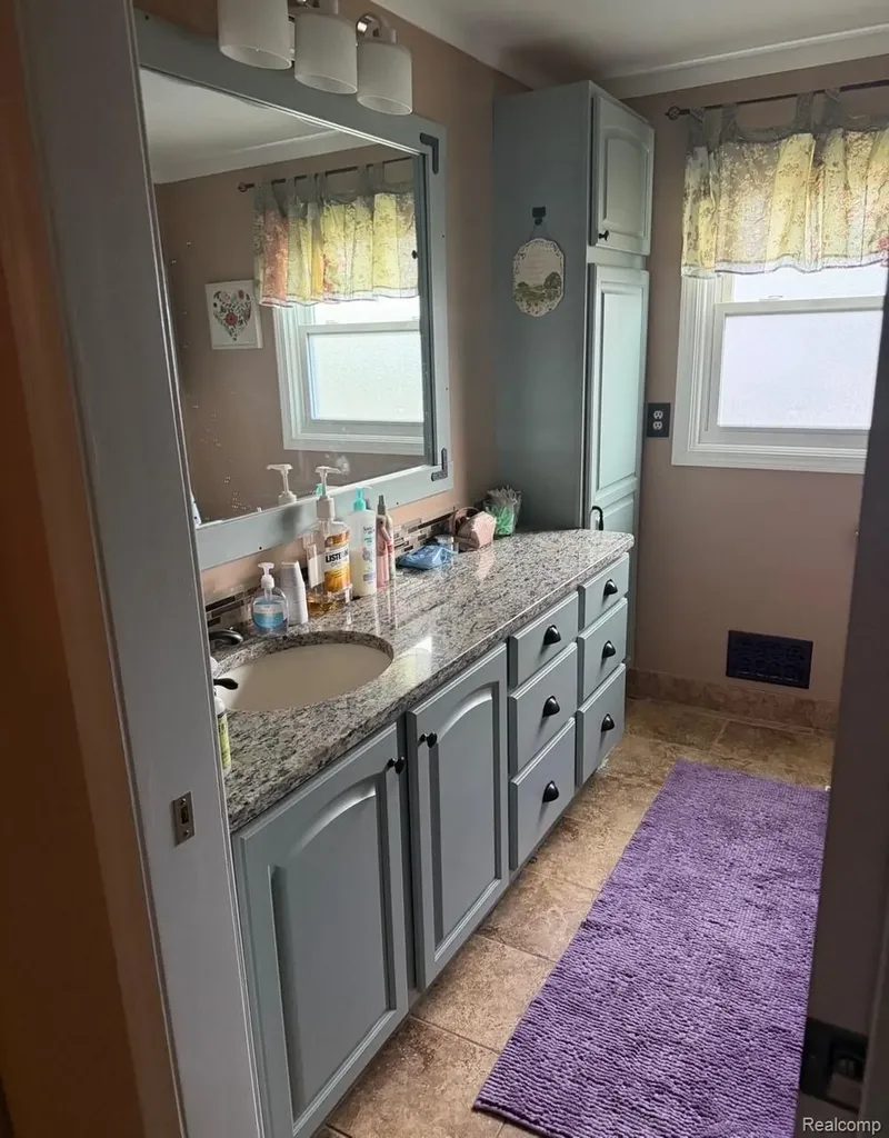 33453 Groth Drive Sterling Heights City MI 48312