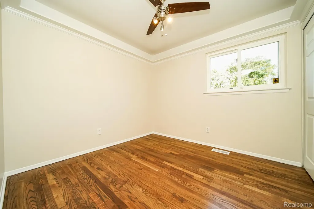 6641 Niagara Street Romulus City MI 48174