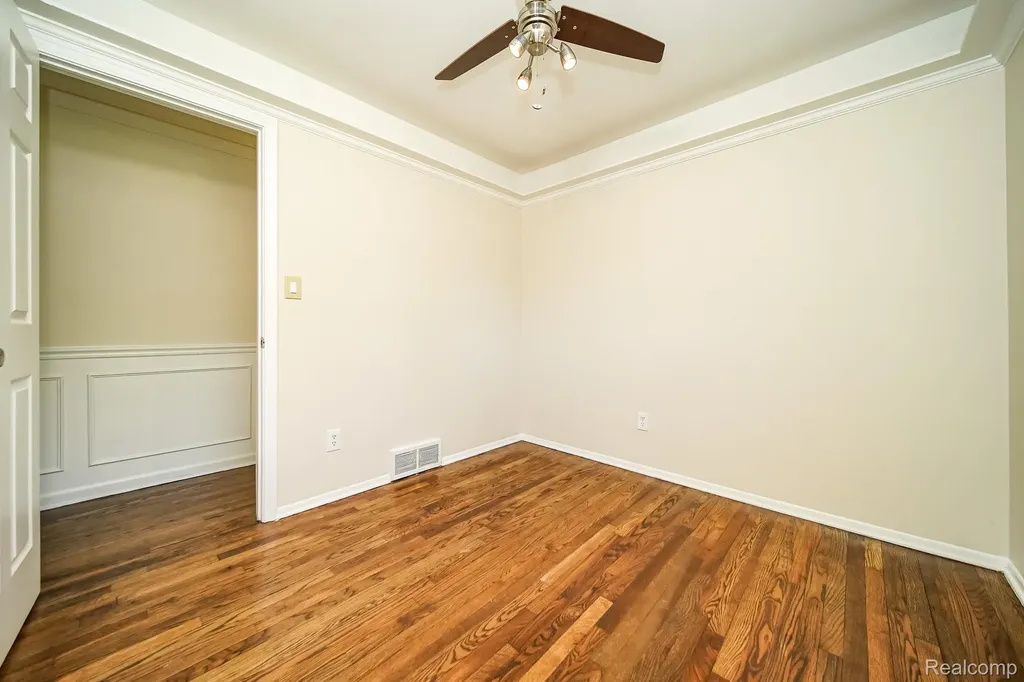 6641 Niagara Street Romulus City MI 48174
