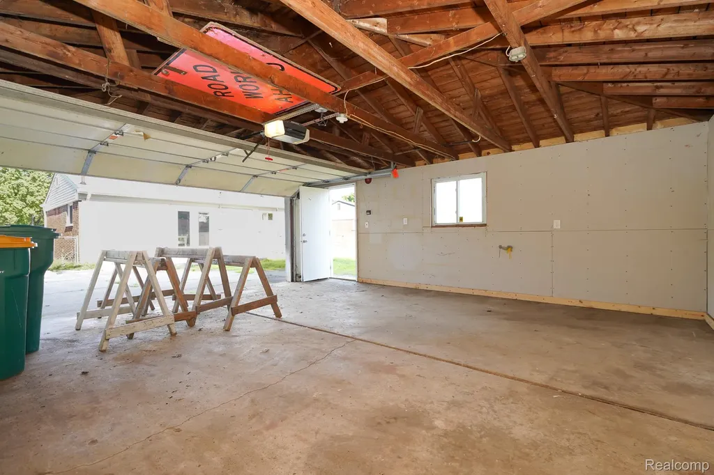 6641 Niagara Street Romulus City MI 48174
