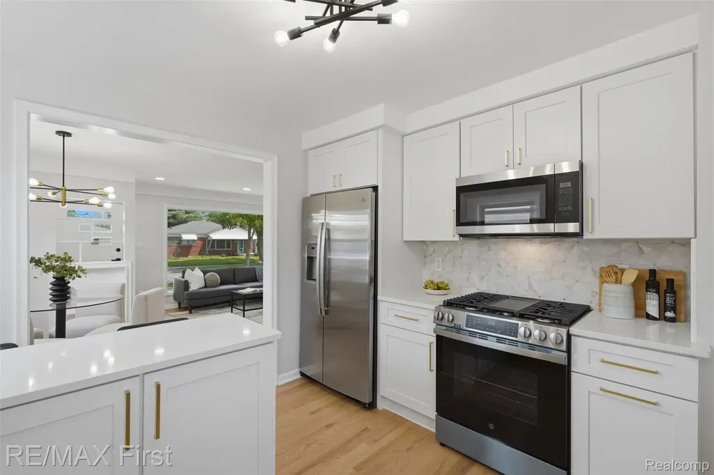 26419 Princeton Street St. Clair Shores City MI 48081
