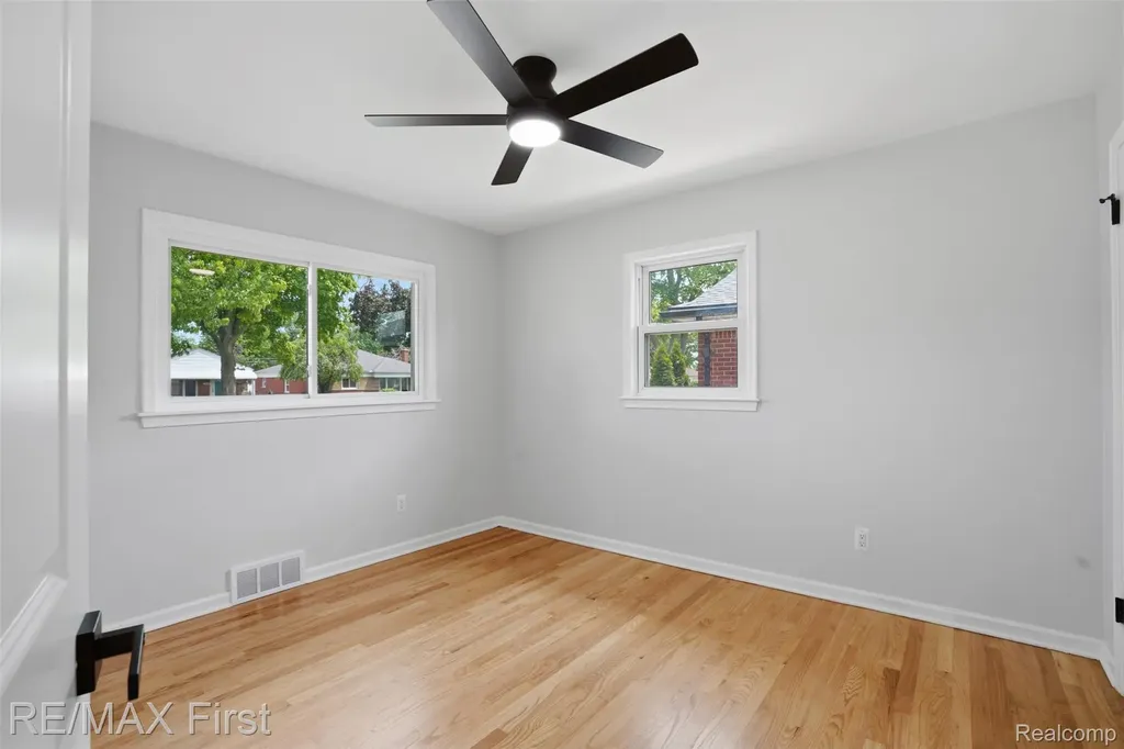 26419 Princeton Street St. Clair Shores City MI 48081