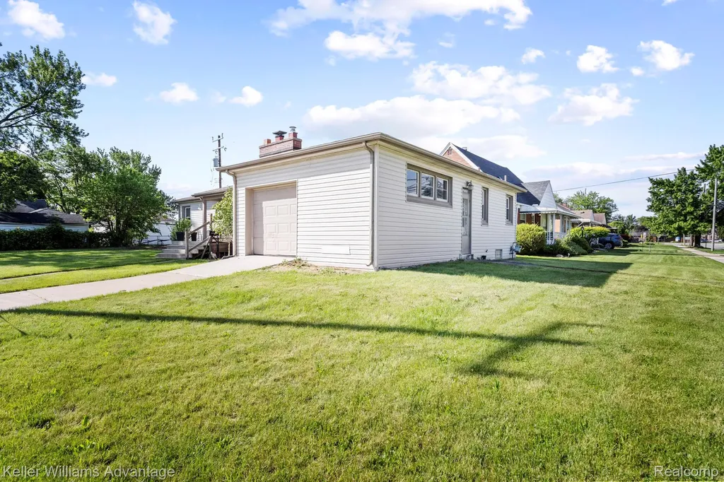14741 Dasher Avenue Allen Park City MI 48101