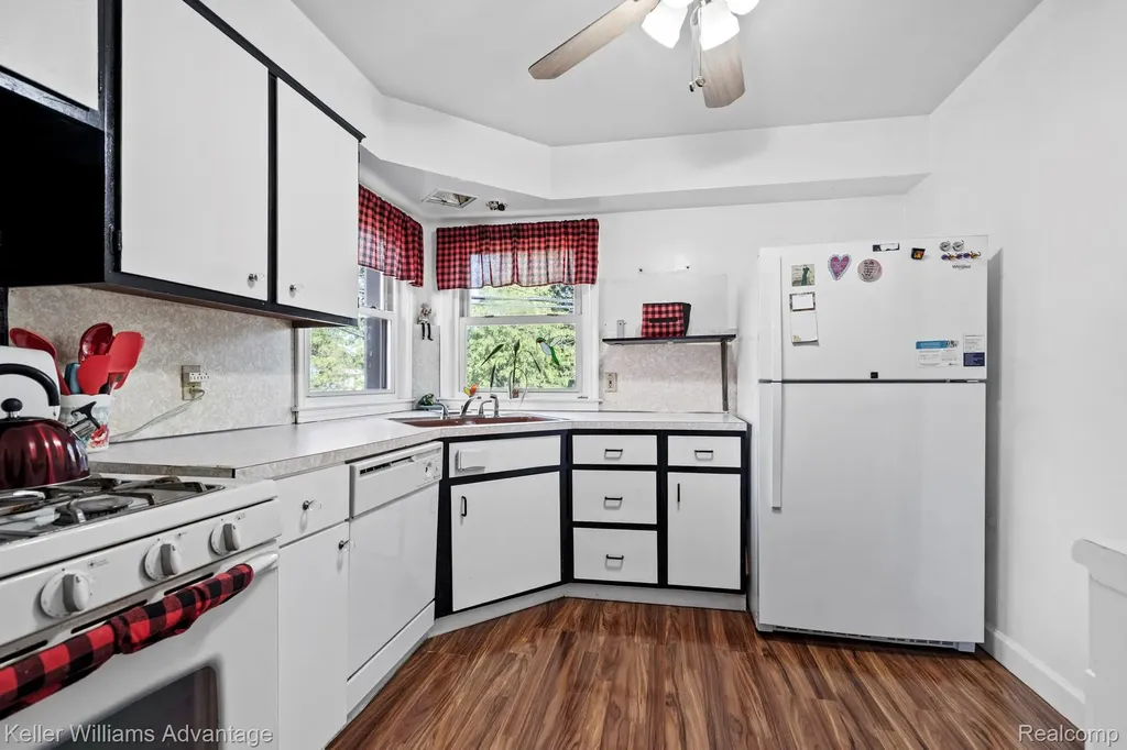 14741 Dasher Avenue Allen Park City MI 48101