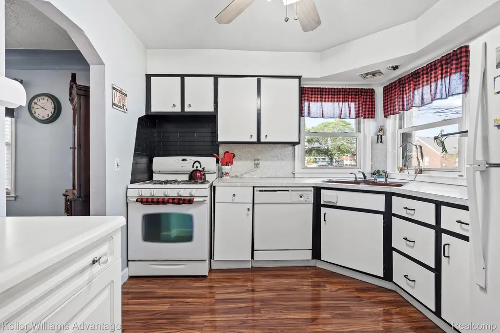 14741 Dasher Avenue Allen Park City MI 48101