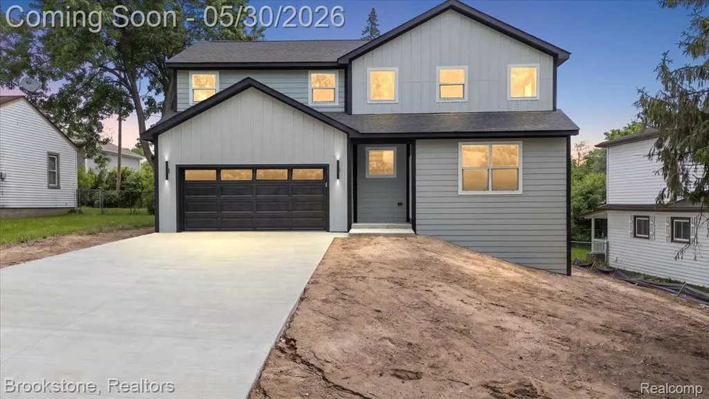 1085 Tecumseh Avenue Waterford Charter Township MI 48327