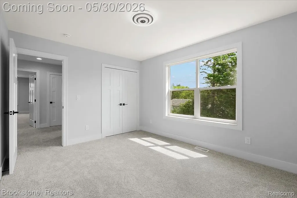 1085 Tecumseh Avenue Waterford Charter Township MI 48327