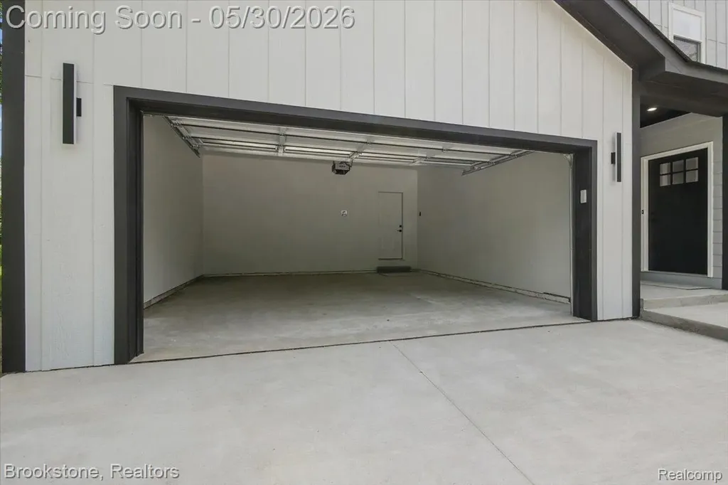 1085 Tecumseh Avenue Waterford Charter Township MI 48327