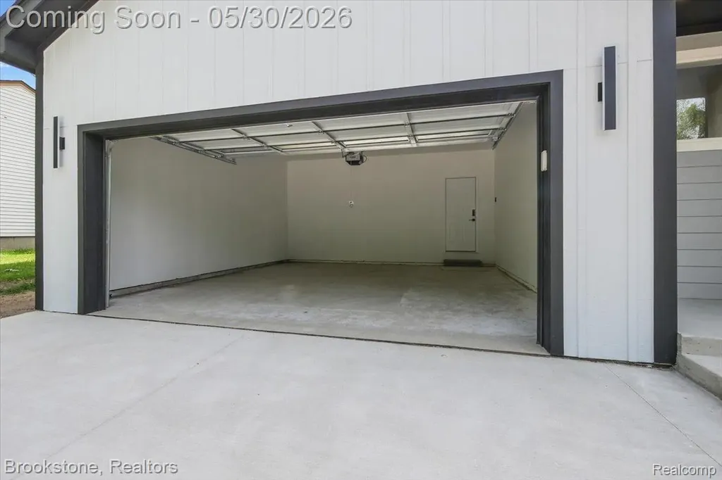 1085 Tecumseh Avenue Waterford Charter Township MI 48327