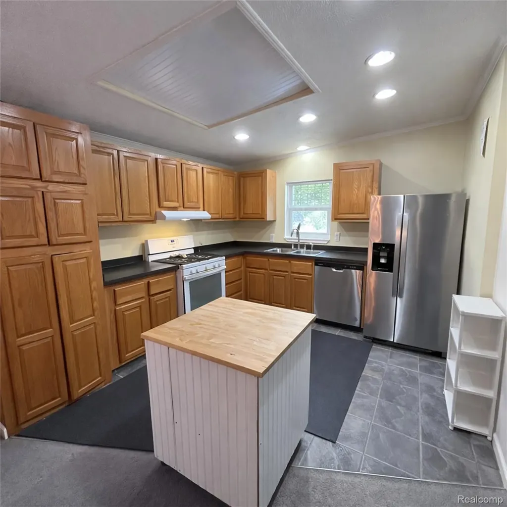 1756 Skyview Drive Genoa Township MI 48114