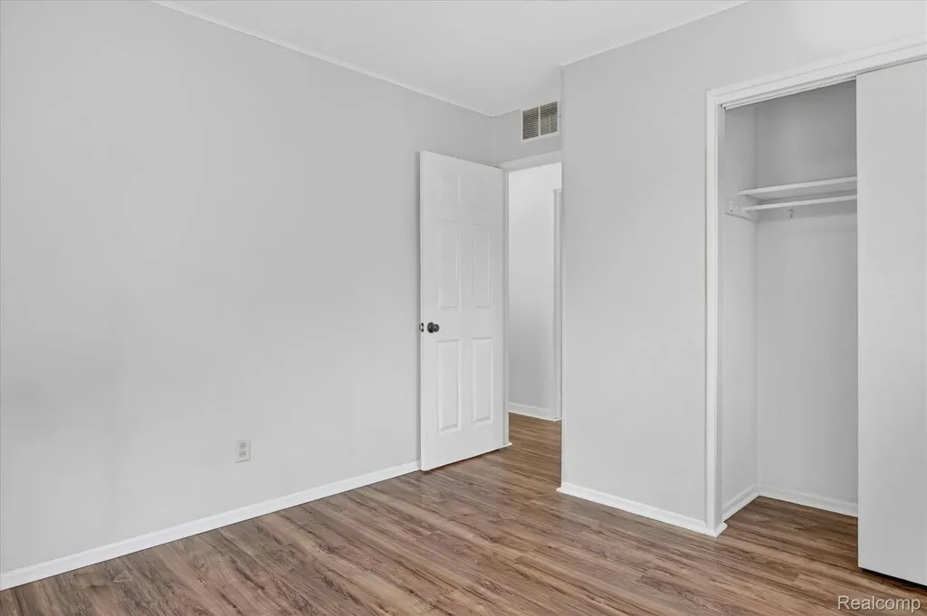 181 Brandt Street Garden City City MI 48135