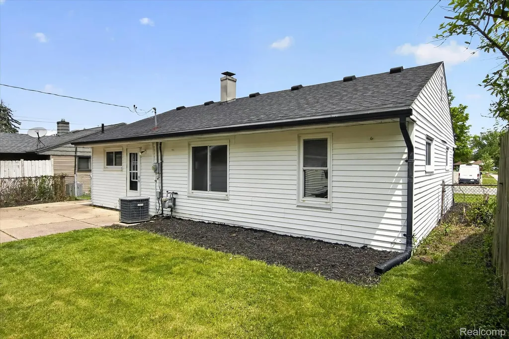 181 Brandt Street Garden City City MI 48135
