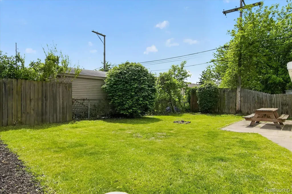 181 Brandt Street Garden City City MI 48135