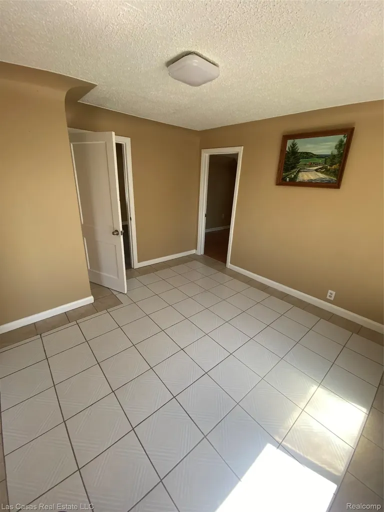 5125 Renville Street Detroit City MI 48210