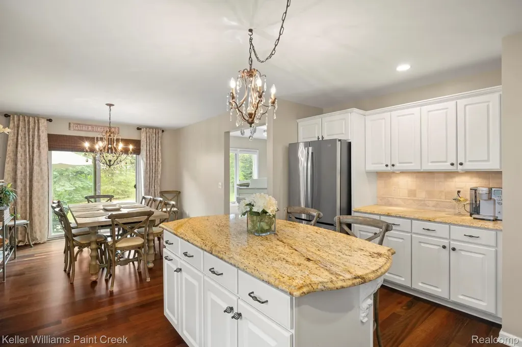14092 Middlebury Shelby Charter Township MI 48315