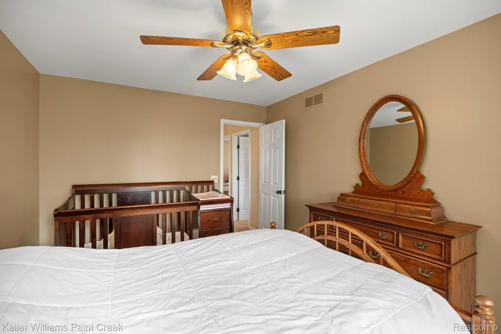 14092 Middlebury Shelby Charter Township MI 48315