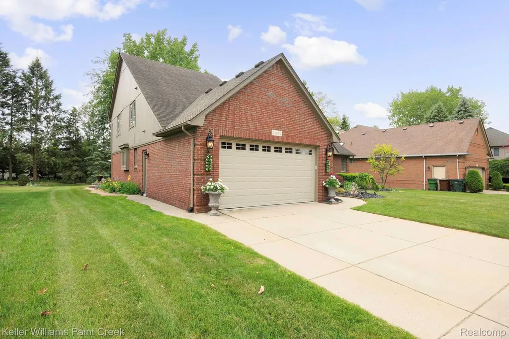 14092 Middlebury Shelby Charter Township MI 48315