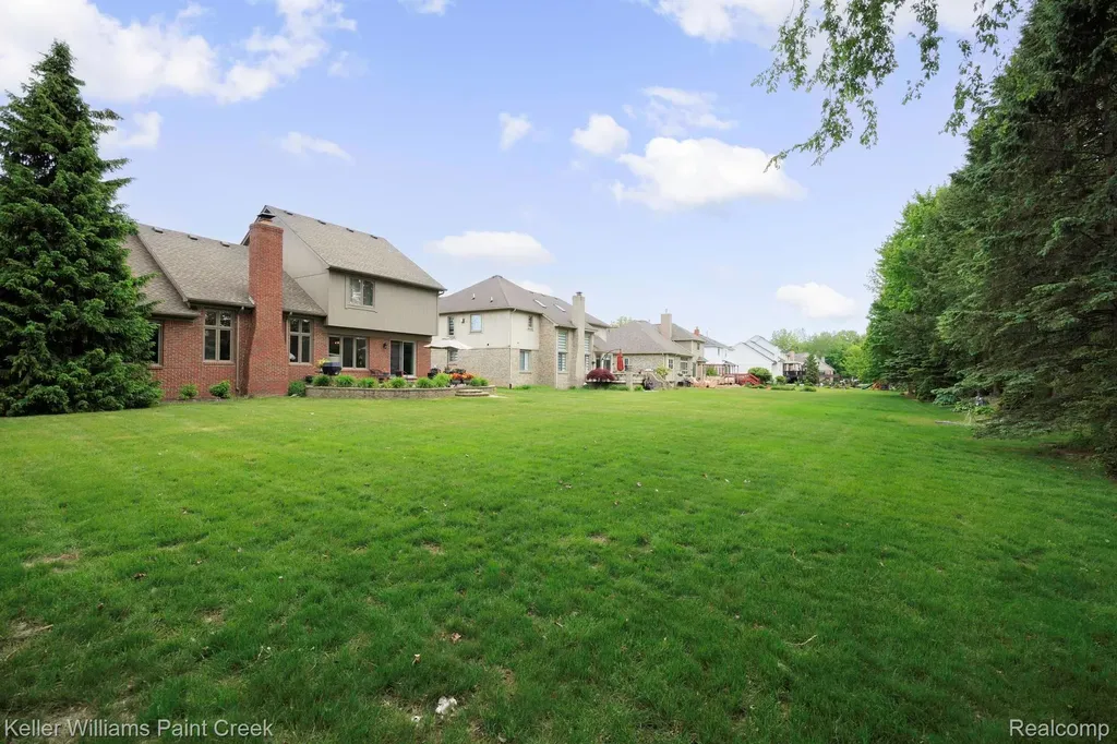 14092 Middlebury Shelby Charter Township MI 48315