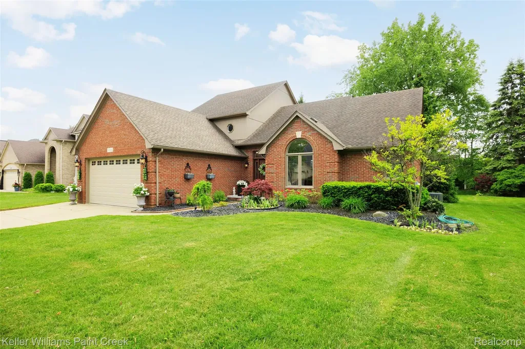 14092 Middlebury Shelby Charter Township MI 48315