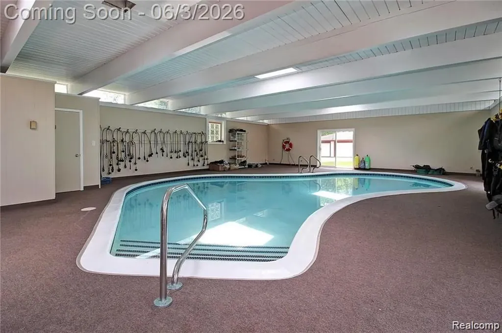 962 Sylvanwood Drive Troy City MI 48085