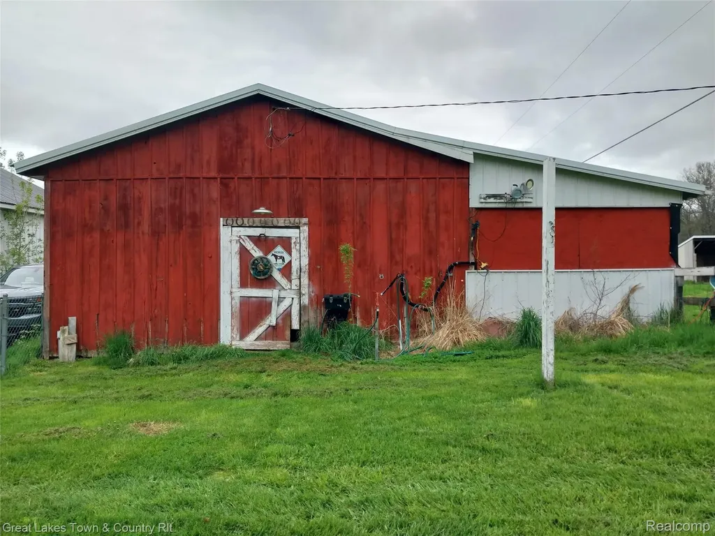 1615 Indian Road Oregon Township MI 48446
