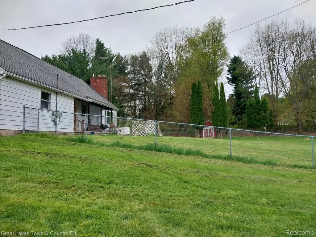 1615 Indian Road Oregon Township MI 48446