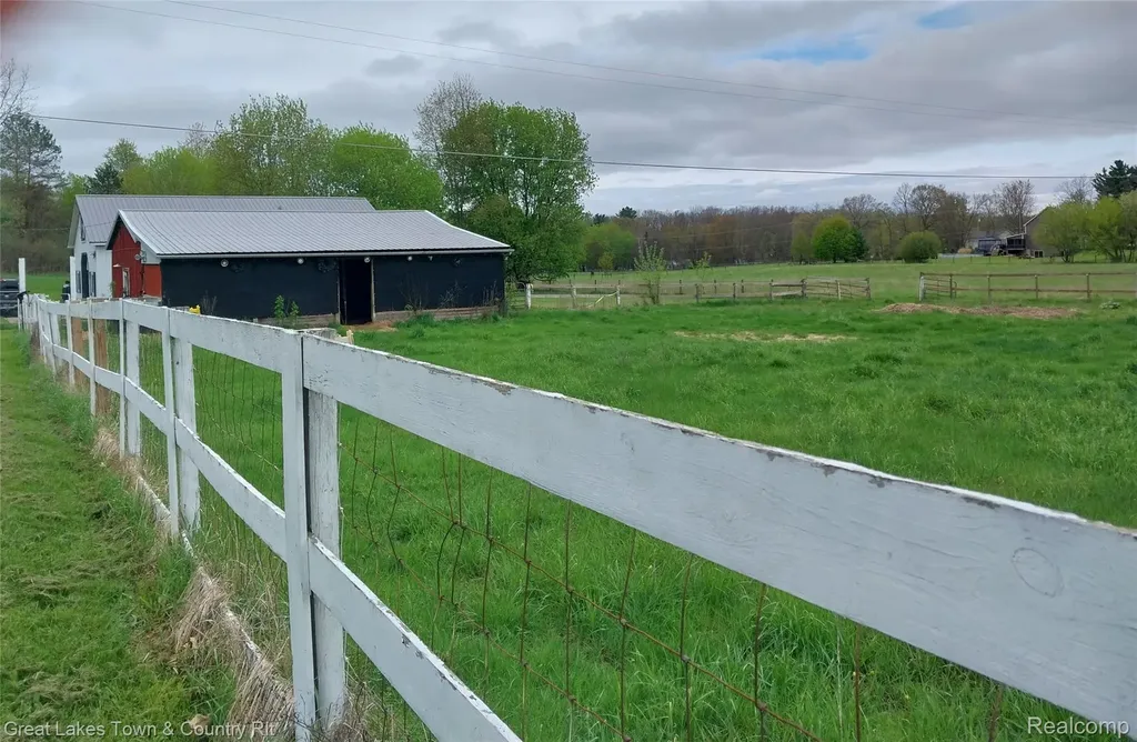 1615 Indian Road Oregon Township MI 48446