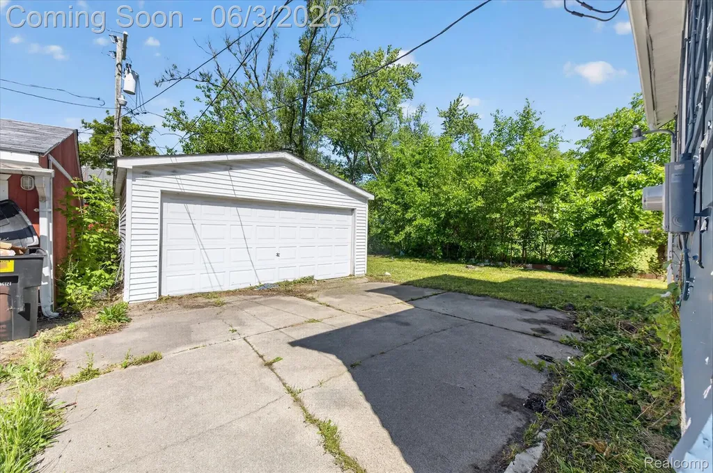 16605 Tuller Street Detroit City MI 48221
