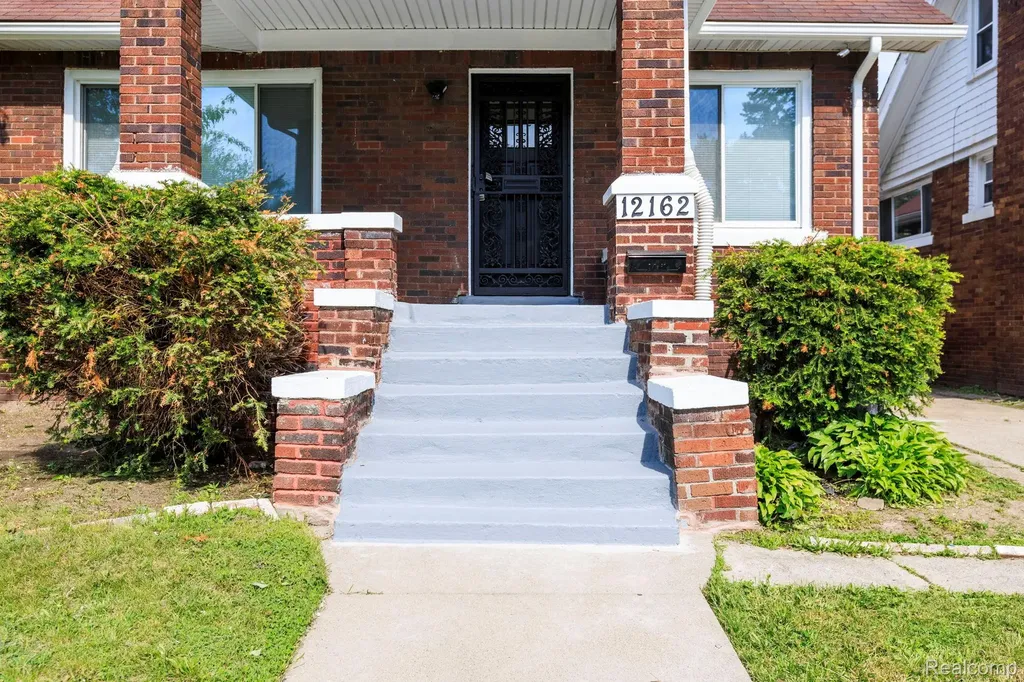 12162 Kentucky Street Detroit City MI 48204