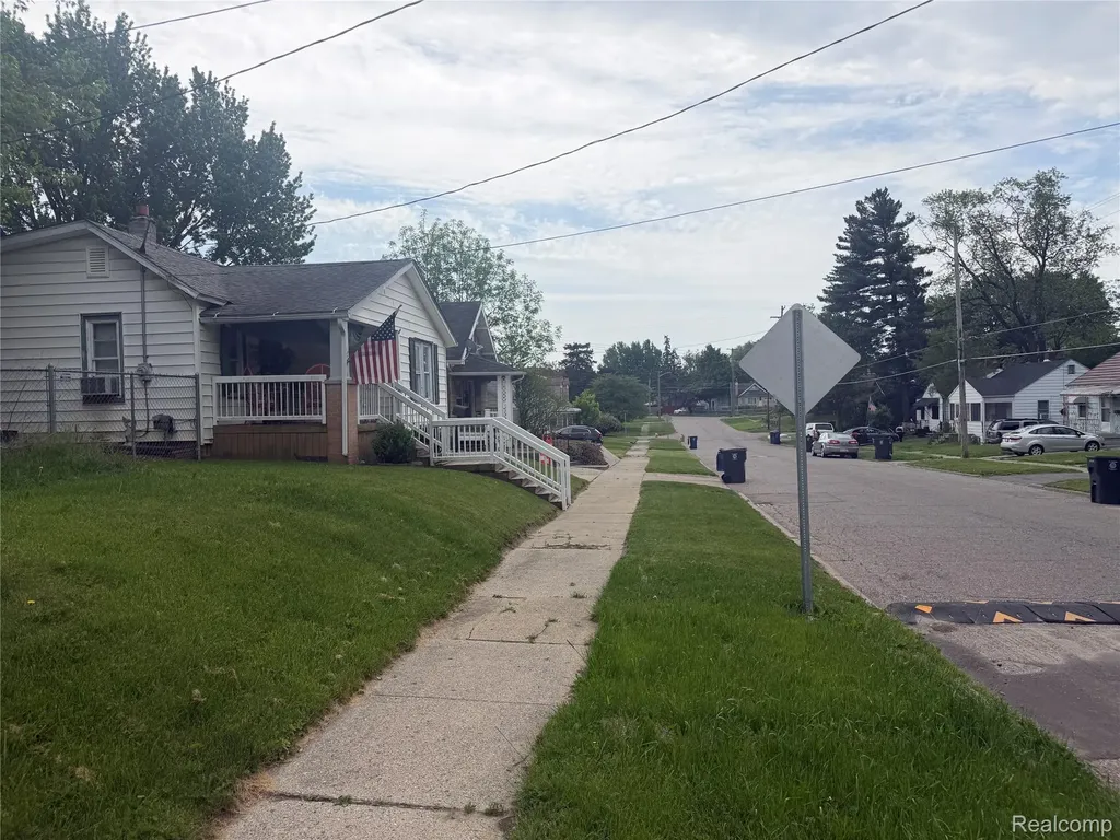 1425 Knight Avenue Flint City MI 48503