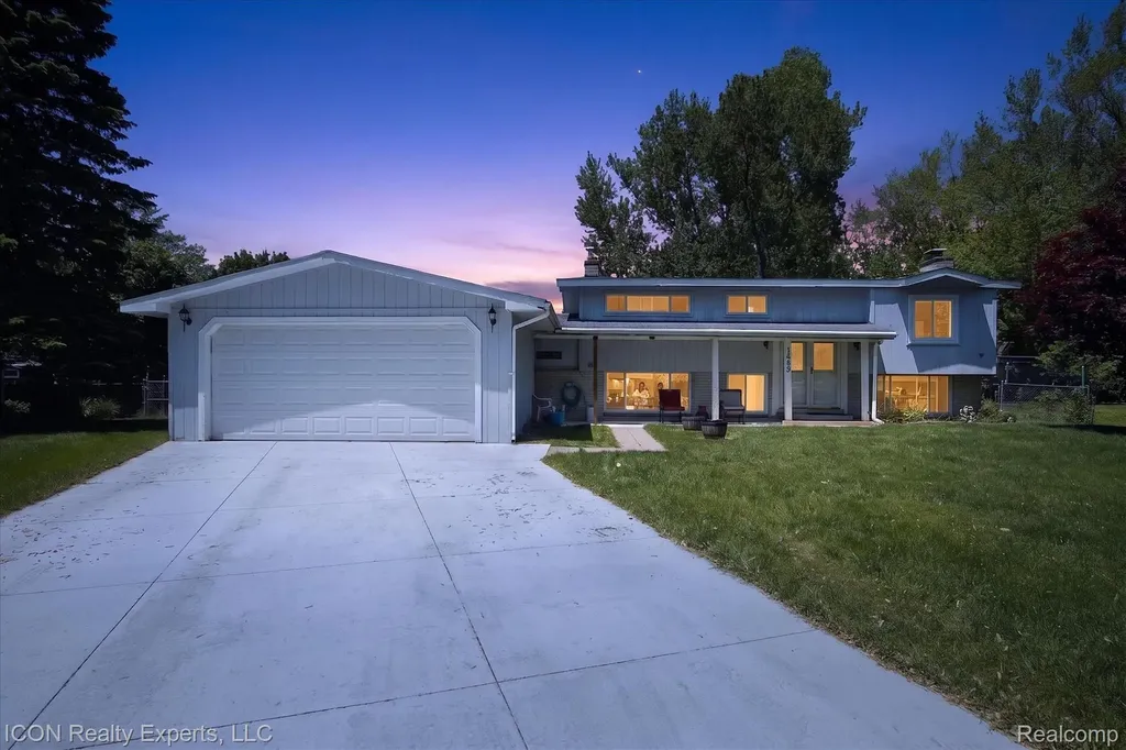 1869 Middle Trail Road Commerce Charter Township MI 48390