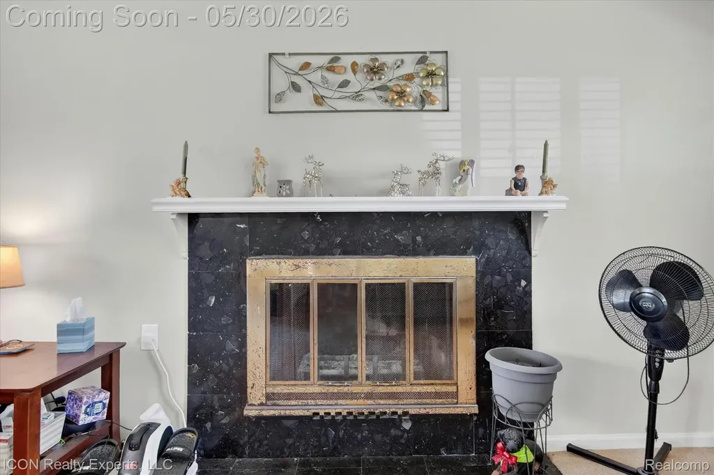 1869 Middle Trail Road Commerce Charter Township MI 48390