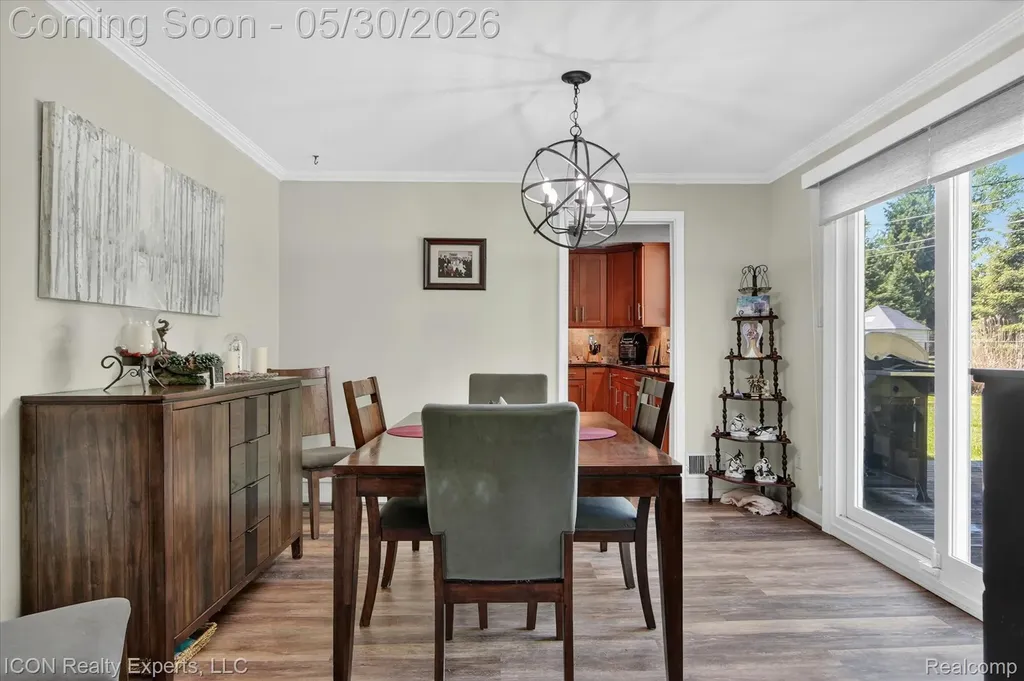 1869 Middle Trail Road Commerce Charter Township MI 48390